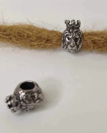 Abalorio León de acero quirúrgico