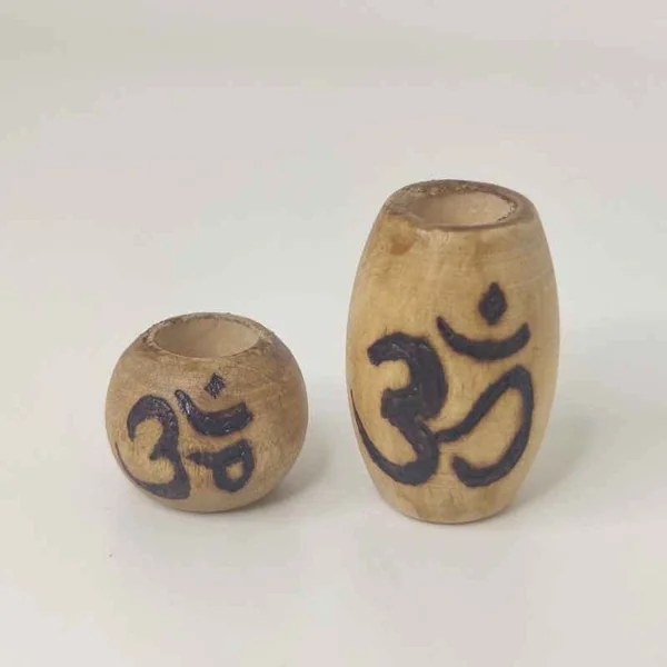 Abalorio Om Pirograbado en Madera