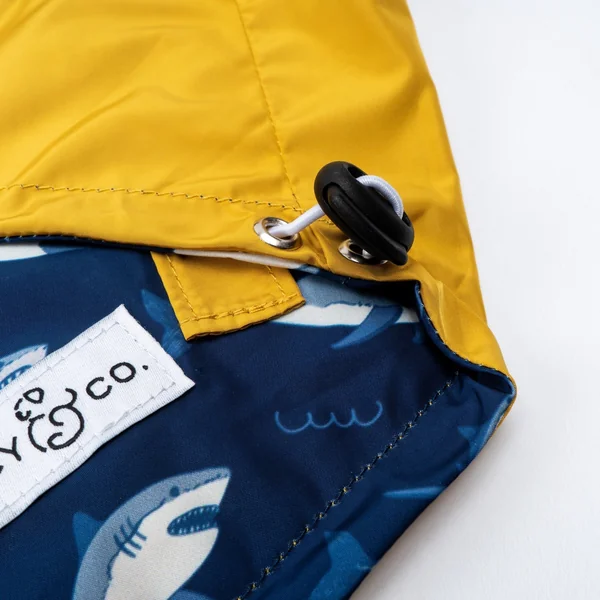 Chubasquero reversible Shark Attack - Lucy&Co