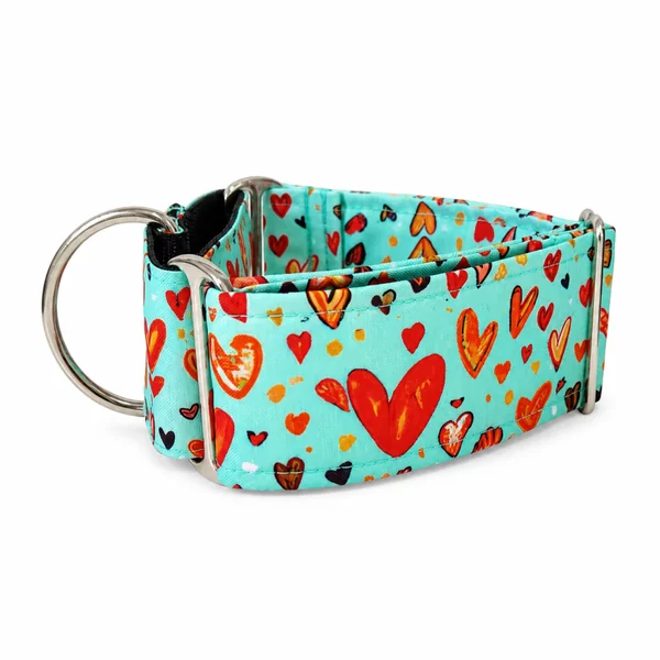 Collar Martingale Corazones