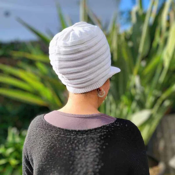 Gorro Rasta Blanco con Visera - Estilo anillos
