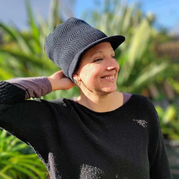 Gorro Rasta Cuadrado Negro con Visera