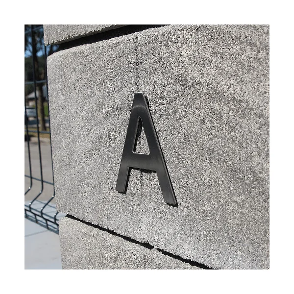 Letra A adhesivo en acero inoxidable 7.5 cm Gris