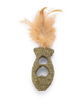 Pez con hierba gatera y plumas