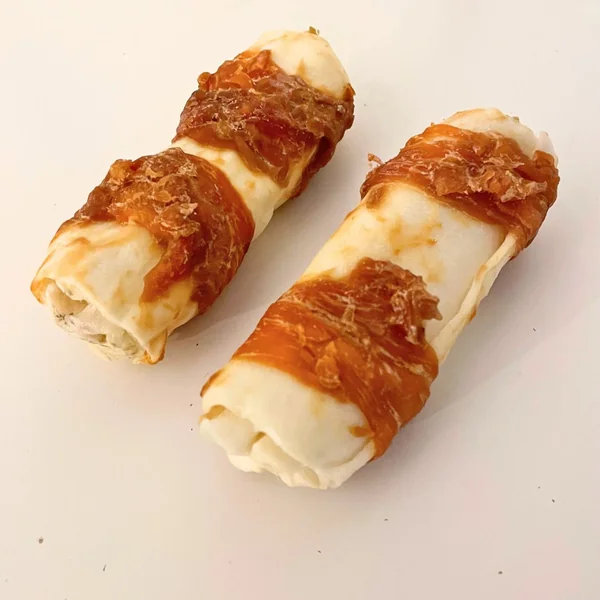 Rollito de piel de ternera con pechuga de pollo