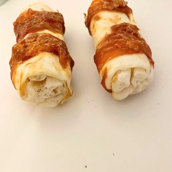 Rollito de piel de ternera con pechuga de pollo